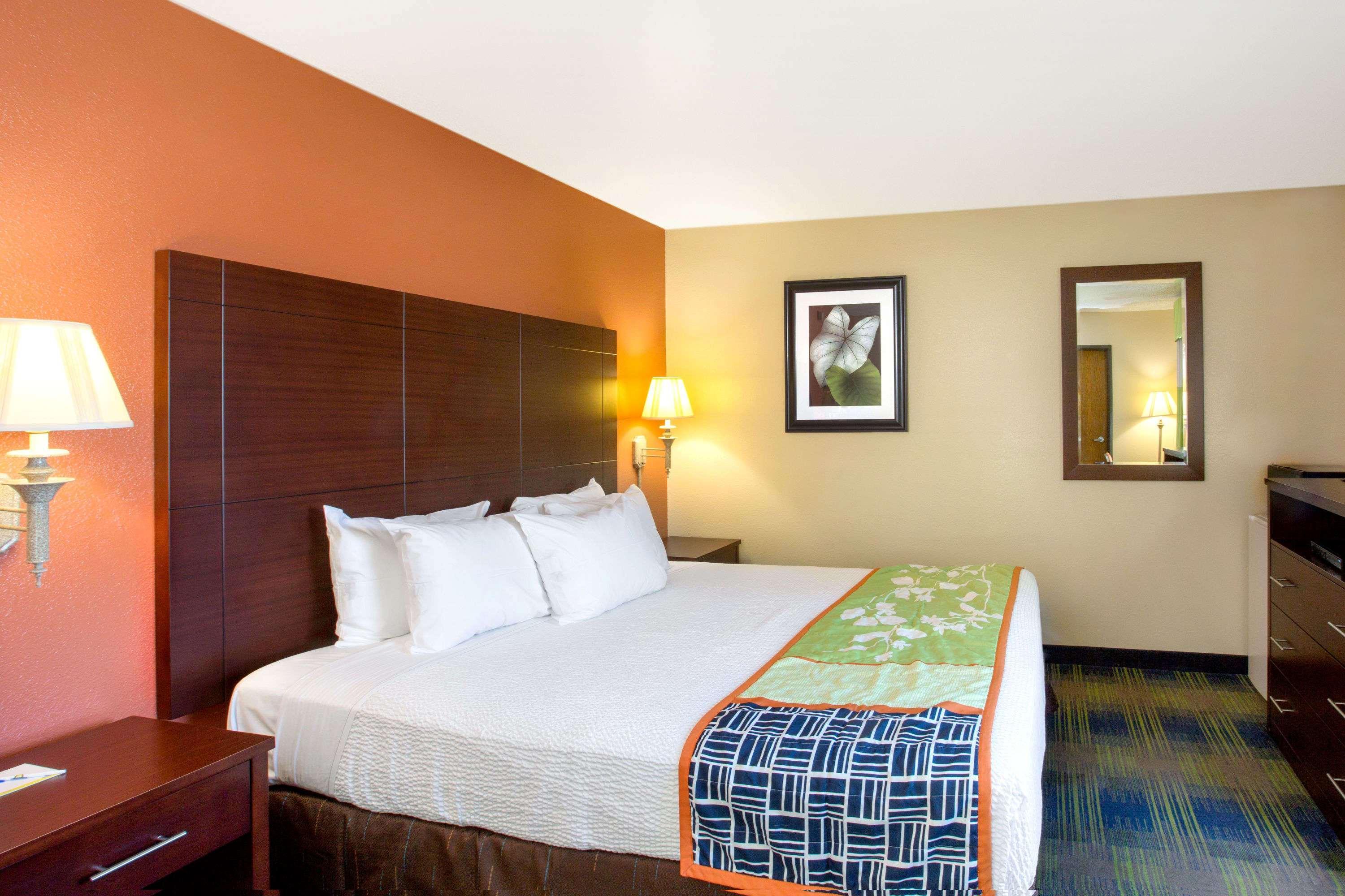 Days Inn By Wyndham פרימונט מראה חיצוני תמונה