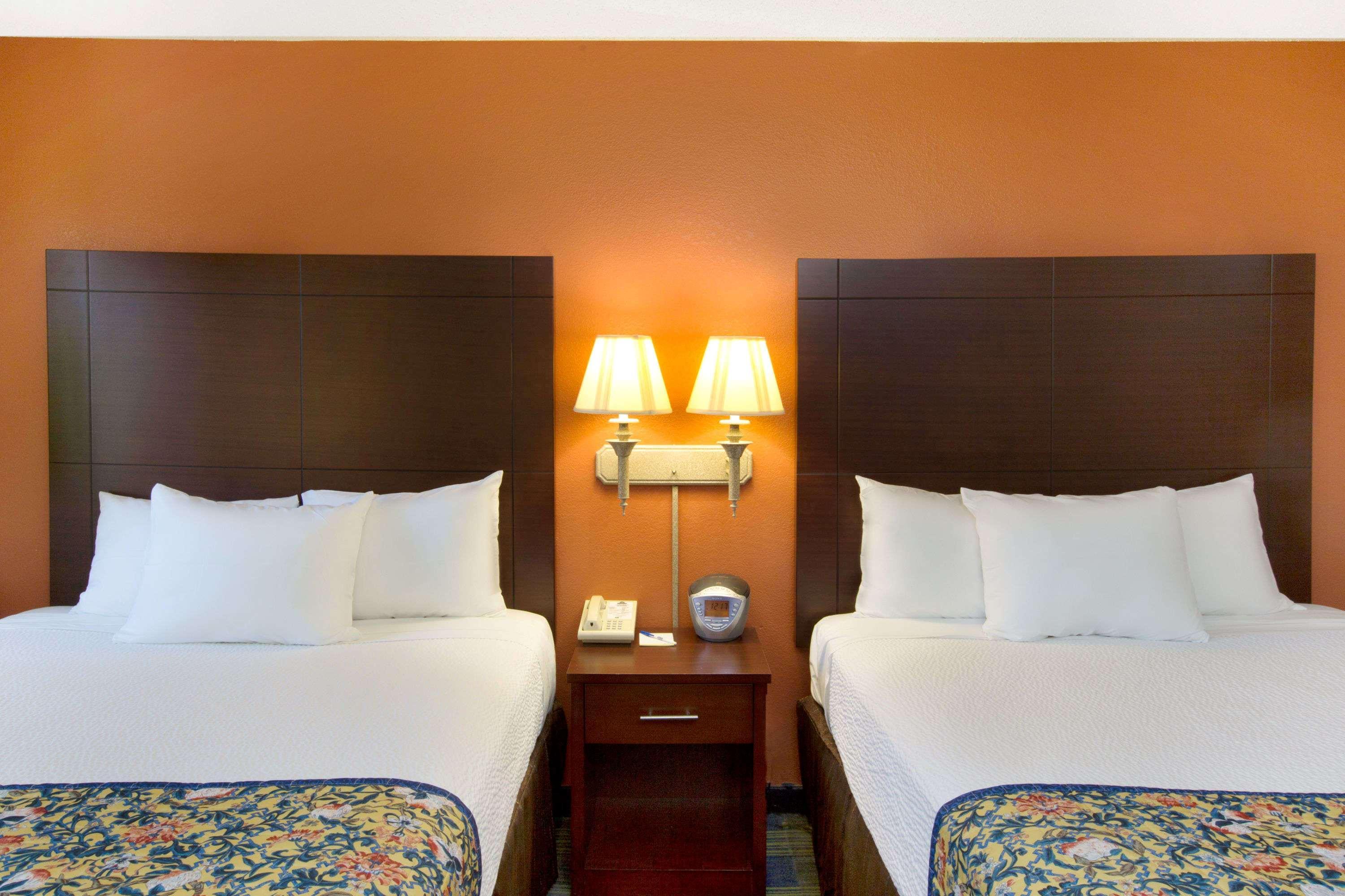 Days Inn By Wyndham פרימונט מראה חיצוני תמונה