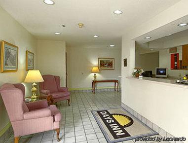 Days Inn By Wyndham פרימונט מראה פנימי תמונה
